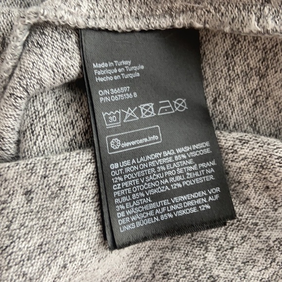 H&M Sweater Top - Picture 6 of 6